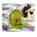 FERMOIRS ANCIENS POUR PETITS OBJETS A COUDRE
